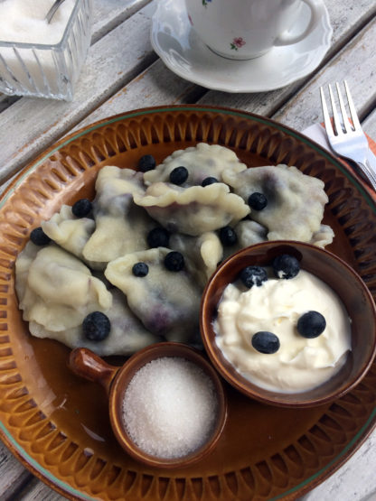 Pausenverpflegung mit Piroggen, einem traditionellen polnischen Gericht. ©DIAF/Till Grahl